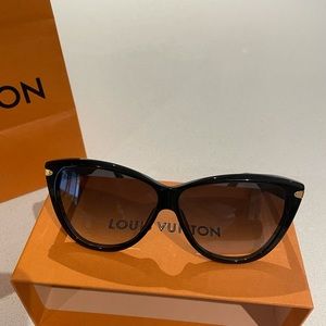 Glasses LV